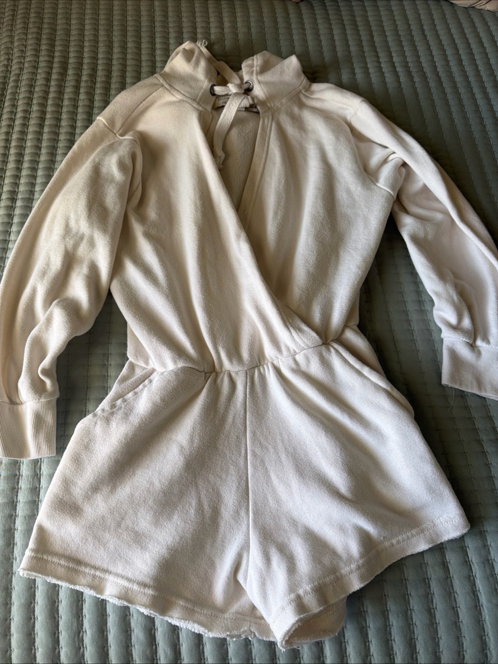 vintage havana Ivory V-Neck Hoodie Waist Long Sleeve Romper size small Cotton